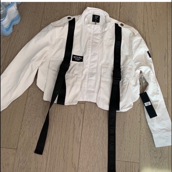 Lf cropped jacket with buckles - Picture 3 of 3